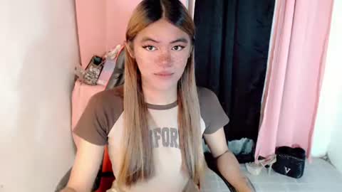 im_yourfairyannaxx online show from April 15, 2026, 12:06 am