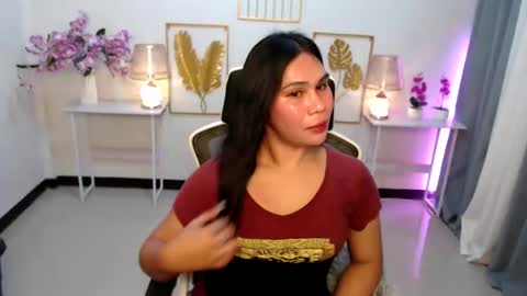 Snapshot of imdestined_foryou chatting on January 6, 2025, 1:30 pm Ashley online show from January 6, 2025, 1:30 pm