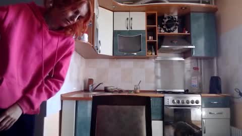 irina online show from November 1, 2025, 9:33 am