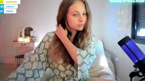 ImKeira online show from November 18, 2025, 9:03 am