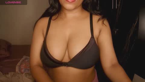 ROSE online show from October 15, 2025, 6:41 pm