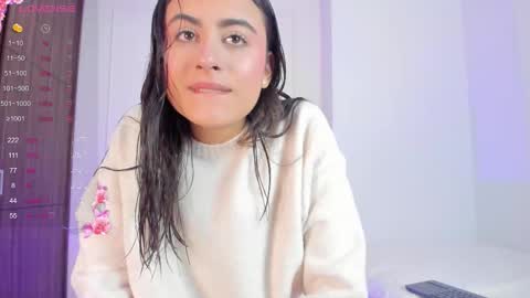 Snapshot of imsofi_kf chatting on October 20, 2025, 5:35 pm Sofia Guzman Schedule 12 - 8 PM GMT-5 online show from October 20, 2025, 5:35 pm