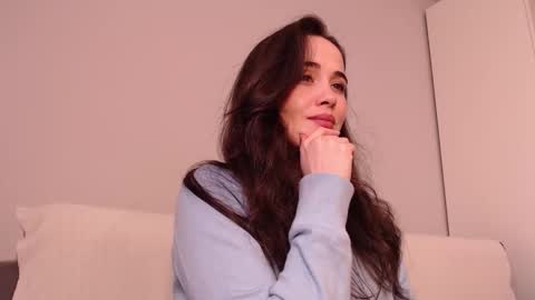 Lin online show from November 12, 2025, 5:46 pm