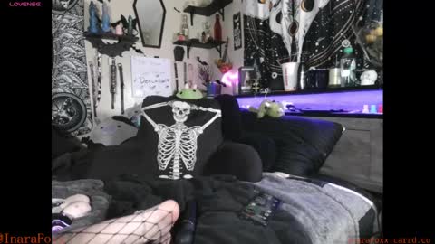 Inarafoxx online show from February 28, 2025, 2:09 am