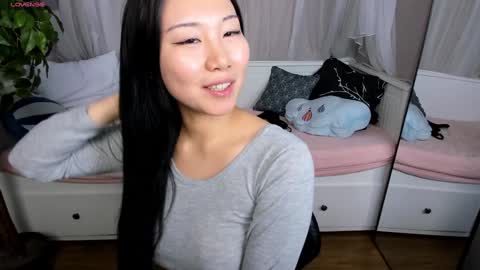 Snapshot of inari__okami chatting on January 18, 2025, 11:55 pm INARI online show from January 18, 2025, 11:55 pm