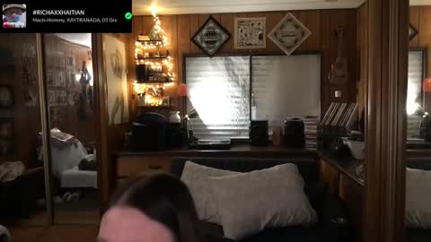 Carter online show from October 6, 2025, 8:01 am