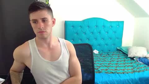 Snapshot of incubus_couple1 chatting on February 14, 2025, 11:53 pm incubus_couple1 online show from February 14, 2025, 11:53 pm