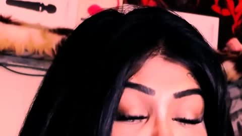 Snapshot of indian_dreamgirl chatting on November 28, 2025, 1:41 am Bella Ambrosia online show from November 28, 2025, 1:41 am