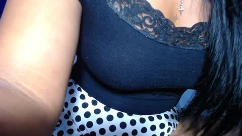 indian_whore18 online show from January 17, 2025, 6:47 am