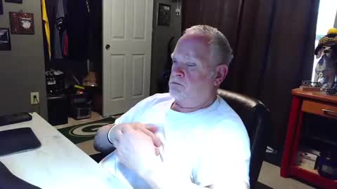 Papa online show from April 19, 2026, 11:40 pm