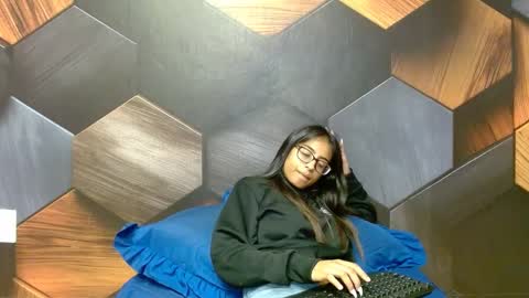 Snapshot of indianarmani chatting on February 1, 2025, 6:10 am Armani online show from February 1, 2025, 6:10 am