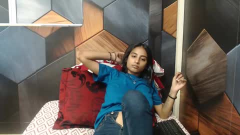 Snapshot of indianarmani chatting on February 7, 2025, 12:28 pm Armani online show from February 7, 2025, 12:28 pm