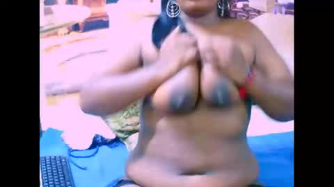 Snapshot of indiancherry4u2luv chatting on March 7, 2025, 12:01 pm indiancherry4u2luv online show from March 7, 2025, 12:01 pm