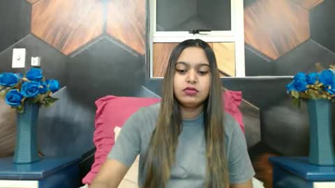 Snapshot of indianclassic69 chatting on February 16, 2026, 9:05 am indianclassic69 online show from February 16, 2026, 9:05 am