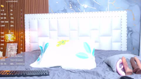 LITTLE AINHOA  online show from January 17, 2025, 8:11 pm