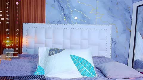 LITTLE AINHOA  online show from February 3, 2025, 7:31 pm