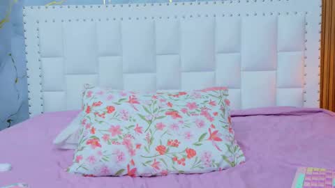 LITTLE AINHOA  online show from October 9, 2025, 7:45 pm