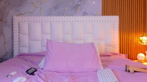 LITTLE AINHOA  online show from March 12, 2026, 8:26 pm