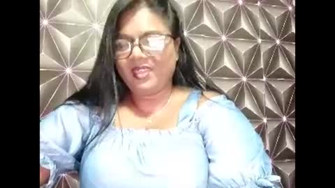 Snapshot of indiandelia chatting on February 1, 2026, 7:23 pm indiandelia online show from February 1, 2026, 7:23 pm