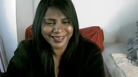 Snapshot of indiandreams_ chatting on October 3, 2025, 8:11 am Palavi online show from October 3, 2025, 8:11 am