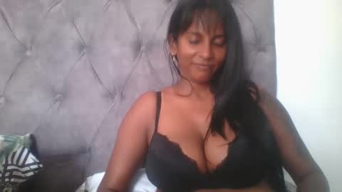 Snapshot of indianjasmin chatting on December 21, 2024, 7:35 am priya online show from December 21, 2024, 7:35 am