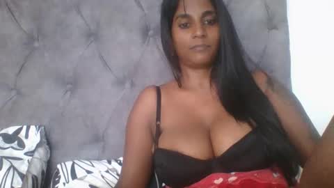 Snapshot of indianjasmin chatting on January 13, 2025, 10:03 am priya online show from January 13, 2025, 10:03 am