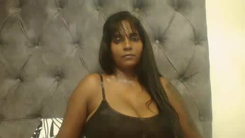 Snapshot of indianjasmin chatting on January 13, 2025, 5:12 pm priya online show from January 13, 2025, 5:12 pm