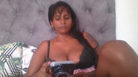 Snapshot of indianjasmin chatting on January 20, 2025, 1:00 pm priya online show from January 20, 2025, 1:00 pm