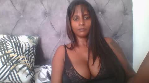 Snapshot of indianjasmin chatting on February 8, 2025, 6:43 am priya online show from February 8, 2025, 6:43 am