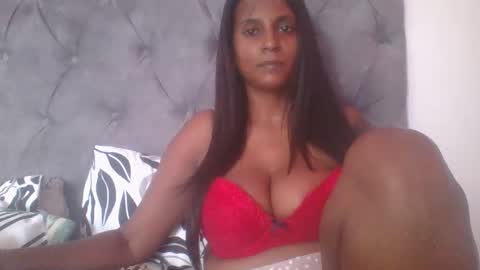 Snapshot of indianjasmin chatting on February 19, 2025, 6:11 am priya online show from February 19, 2025, 6:11 am