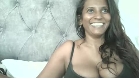 Snapshot of indianjasmin chatting on September 30, 2025, 7:13 am priya online show from September 30, 2025, 7:13 am