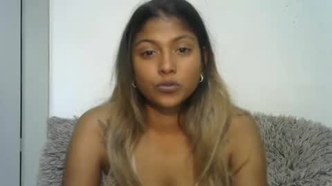 indianqtpie6 online show from May 7, 2026, 6:13 pm