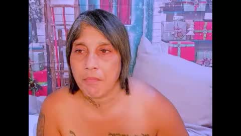 indianroxy27 online show from December 4, 2025, 12:14 pm