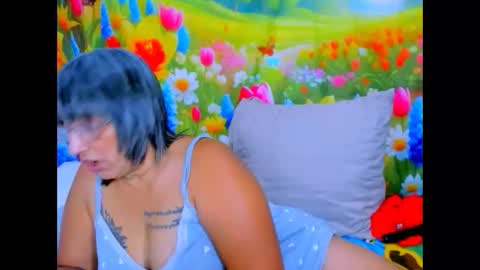 indianroxy27 online show from June 9, 2026, 6:19 pm