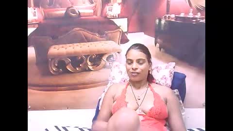 indiansexyass4u2luv online show from February 18, 2025, 10:36 pm