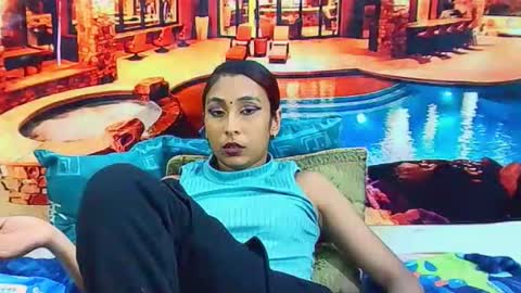 indiansexybutt4u2luv online show from May 28, 2026, 6:43 am