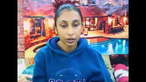 indiansexybutt4u2luv online show from June 8, 2026, 6:03 am