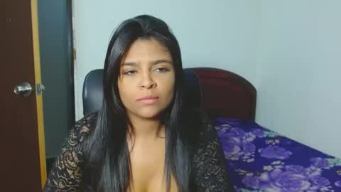 Snapshot of indica_18 chatting on February 4, 2025, 1:23 am Aleja vallejo online show from February 4, 2025, 1:23 am