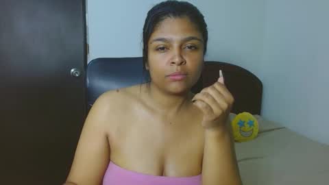 Snapshot of indica_18 chatting on March 5, 2025, 2:25 am Aleja vallejo online show from March 5, 2025, 2:25 am