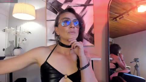 Indigo Wild  online show from May 5, 2026, 1:57 am
