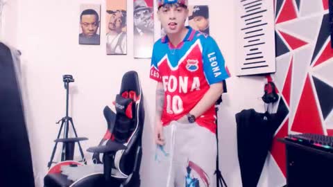 Snapshot of indomitablebeast chatting on November 18, 2025, 10:14 pm matias online show from November 18, 2025, 10:14 pm