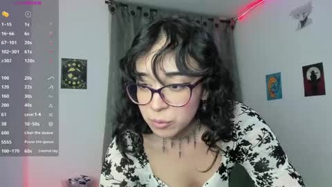 Snapshot of indra_cam chatting on May 2, 2026, 5:23 am Diana online show from May 2, 2026, 5:23 am