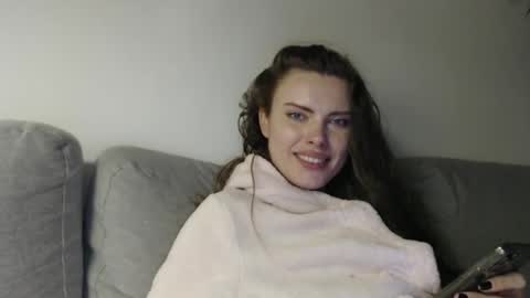 Snapshot of infinitiq45 chatting on February 3, 2025, 7:31 pm Sweet girl online show from February 3, 2025, 7:31 pm