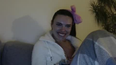 Snapshot of infinitiq45 chatting on February 20, 2025, 7:41 pm Sweet girl online show from February 20, 2025, 7:41 pm