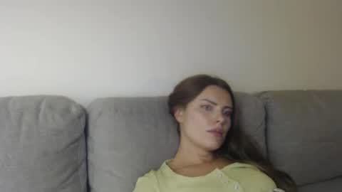 Snapshot of infinitiq45 chatting on October 24, 2025, 8:49 pm Sweet girl online show from October 24, 2025, 8:49 pm