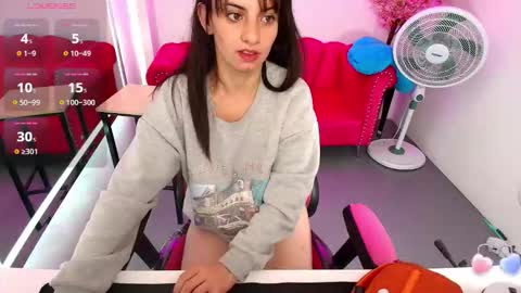 Ingrid online show from October 19, 2025, 3:56 pm