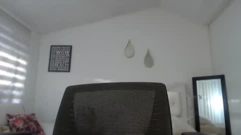 Snapshot of ingridbergman chatting on December 23, 2024, 11:47 am online show from December 23, 2024, 11:47 am