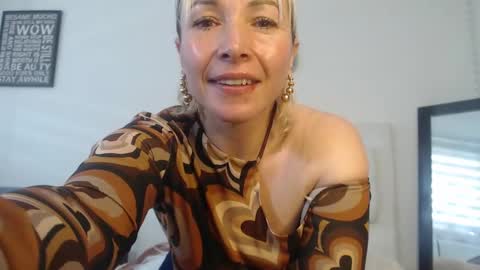 Snapshot of ingridbergman chatting on February 26, 2025, 1:30 pm online show from February 26, 2025, 1:30 pm