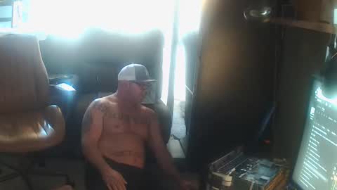 init2dentit online show from March 11, 2026, 8:59 pm