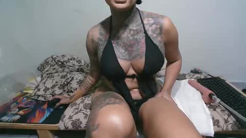 Snapshot of ink_bella chatting on April 9, 2026, 10:48 pm ink bella online show from April 9, 2026, 10:48 pm